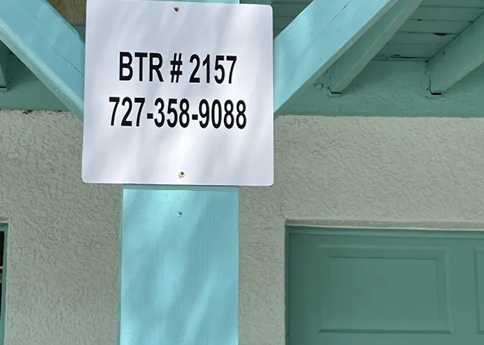 2bd 2ba Beachside W 3min To Beach! Apartment