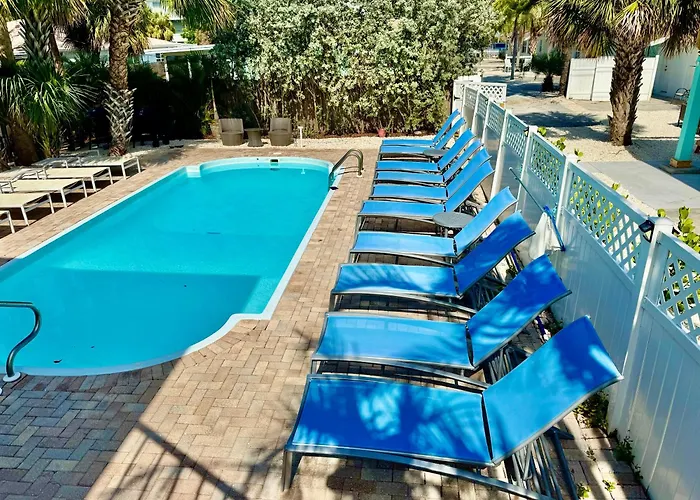 Apartment 2bd 2ba Beachside W 3min To Beach! Clearwater Beach