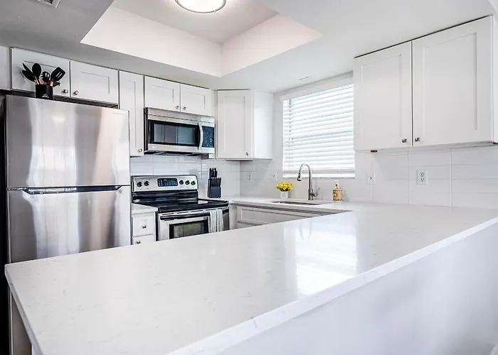 2bd 2ba Beachside W 3min To Beach!
