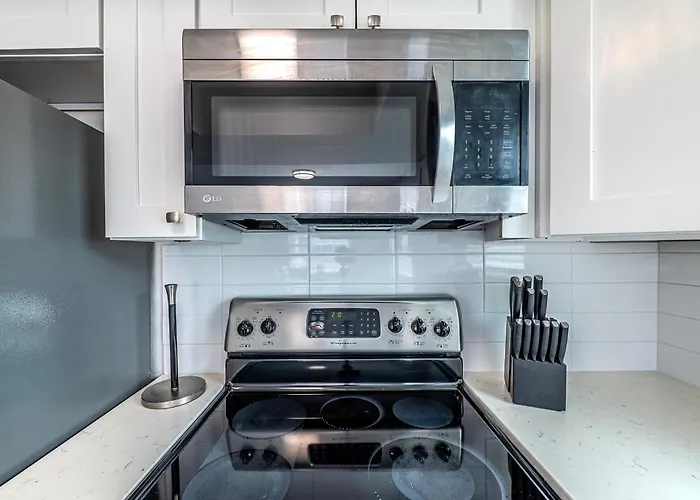 2bd 2ba Beachside W 3min To Beach! Apartment Clearwater Beach