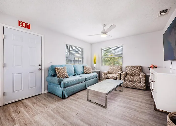 Apartment 2bd 2ba Beachside W 3min To Beach!