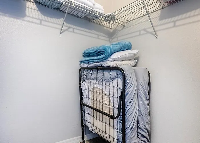 2bd 2ba Beachside W 3min To Beach! Apartment *