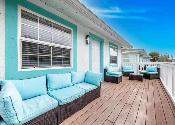 2bd 2ba Beachside W 3min To Beach! *